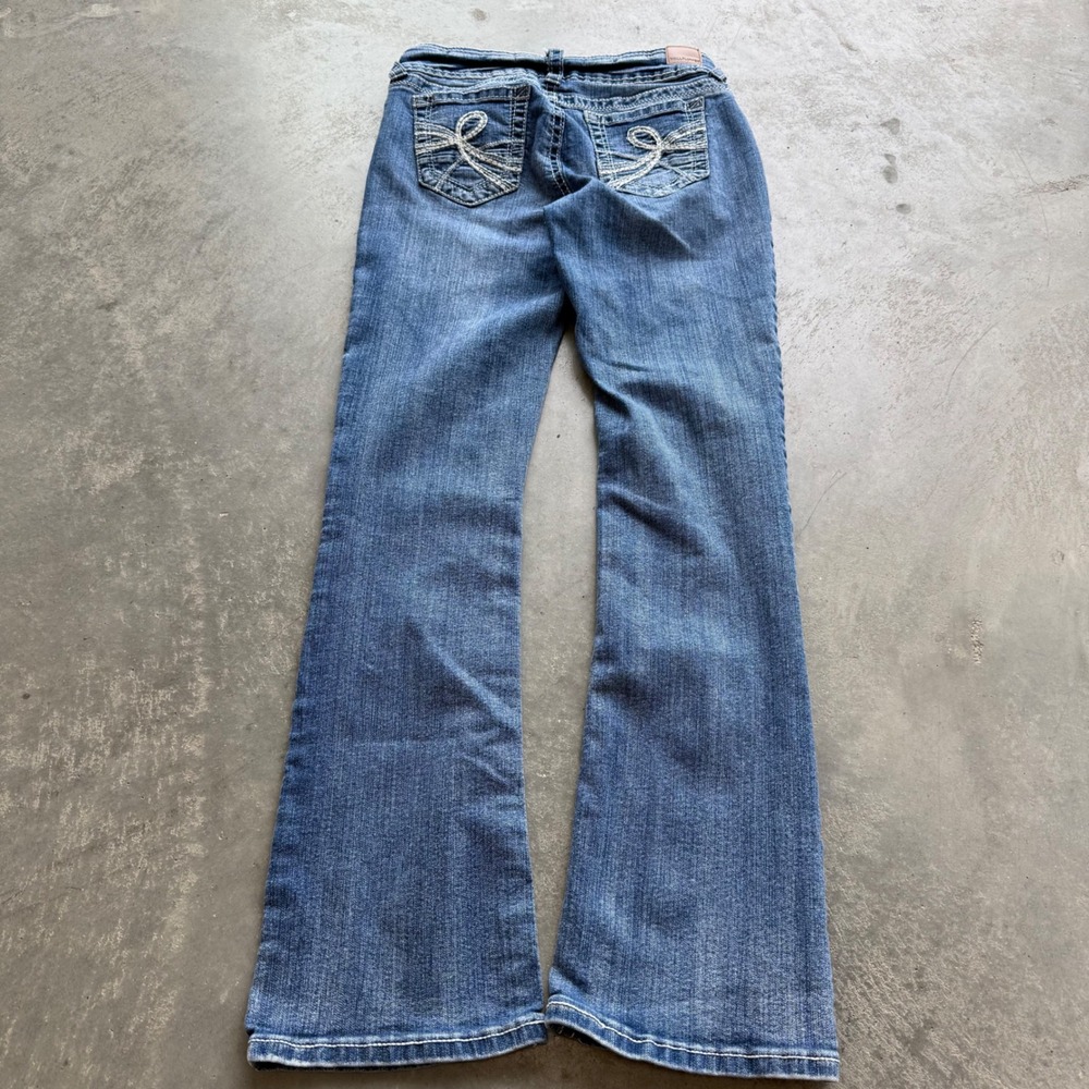 WallFlower Womens Bootcut Jeans Blue Medium Wash Embroidered Pockets Low Rise